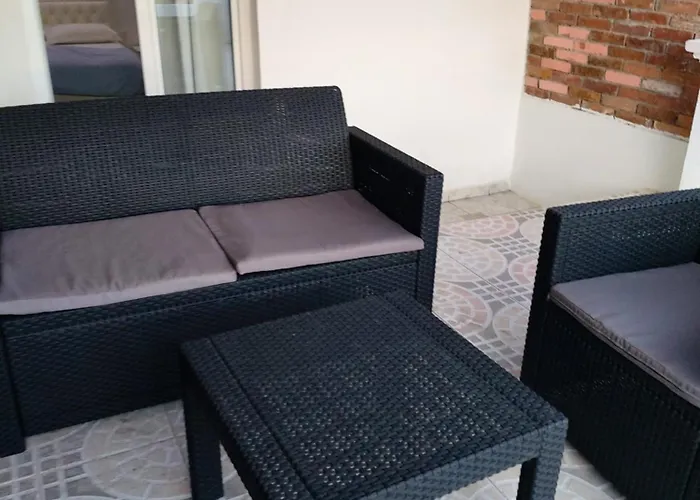 Spacious Apartment Near The Beach